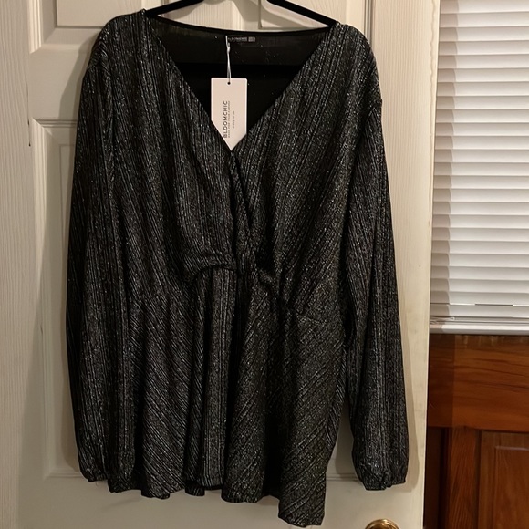 NWT belted glitter lantern sleeve blouse - Picture 8 of 10